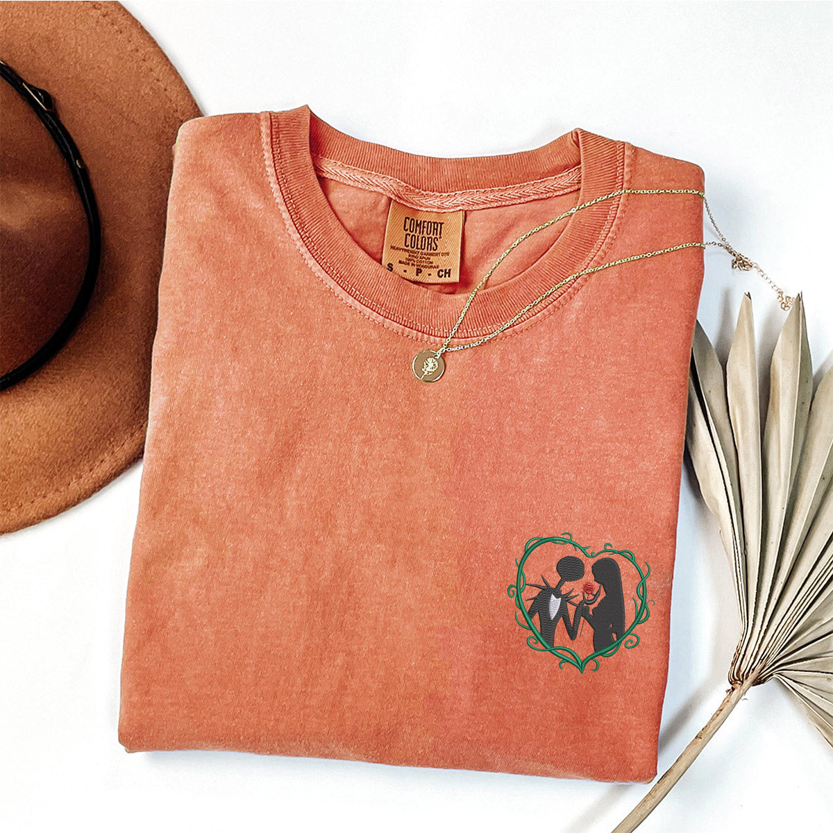 Custom Embroidered Lovely Cartoon Heart Matching T-shirts for Couples