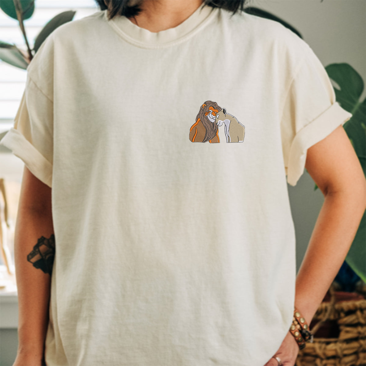 Personalized Cute Cartoon Lion Lovers Embroidered Couple T-shirts