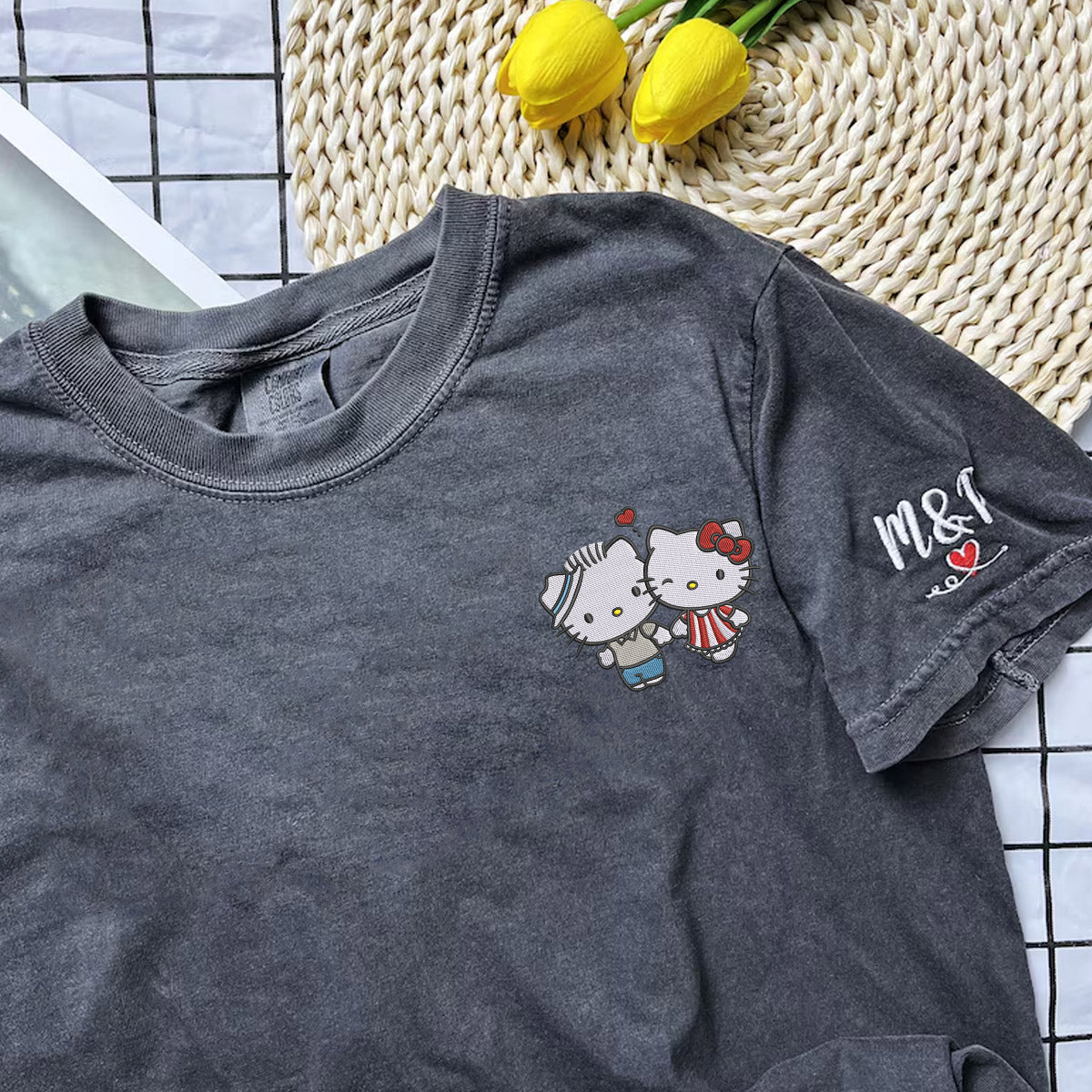 Custom Embroidered Cute Cartoon Kiss Kitten Matching T-shirts for Couples