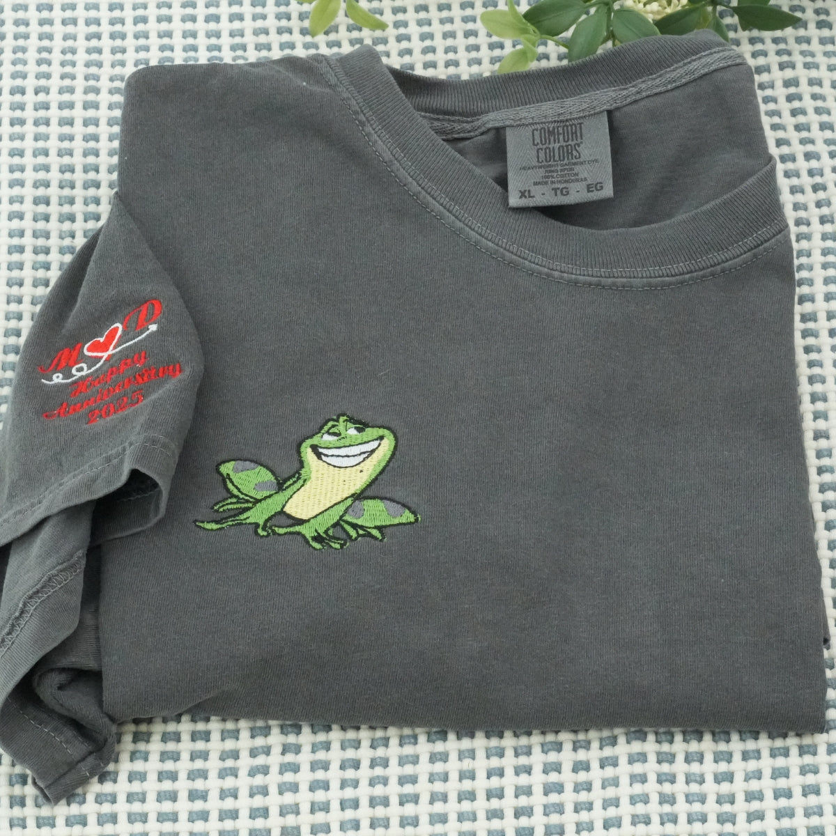 Custom Embroidered Cute Frogs T-shirts for Couples