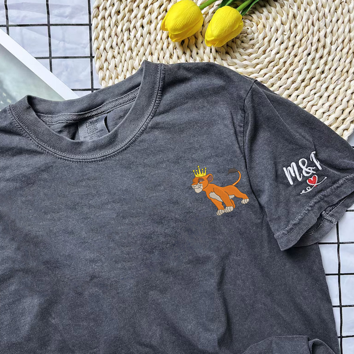 Custom Embroidered Cute Lion King and Queen T-shirts for Couples