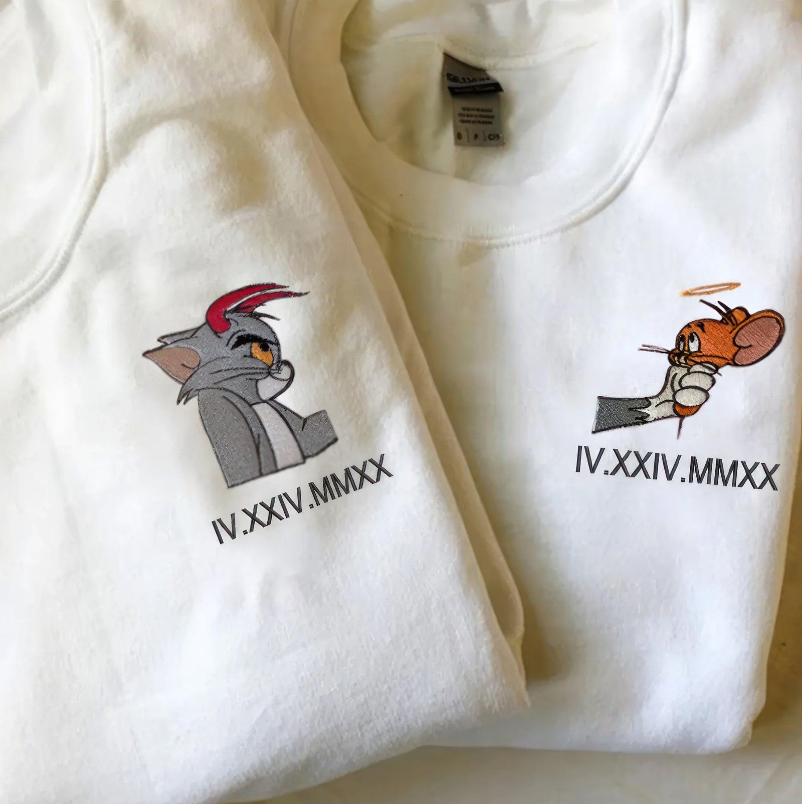 Custom Embroidered Sweatshirts For Couples, Couple Cartoon Characters Sweatshirts, Funny Cat and Mouse Couples Embroidery Sweatshirt