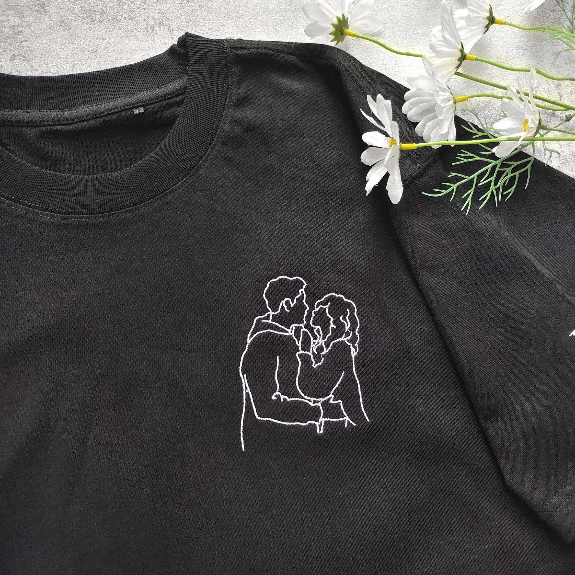 DAIRIKU Couple Border Embroidery Tee